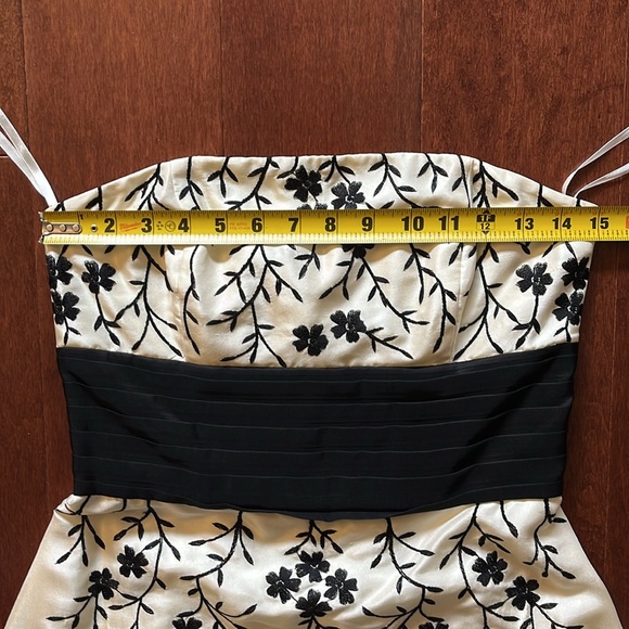 White House Black Market Floral Strapless Dress - Picture 9 of 10